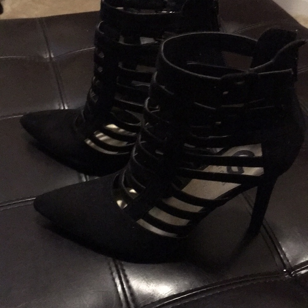 Caged Heels - Picture 2 of 4